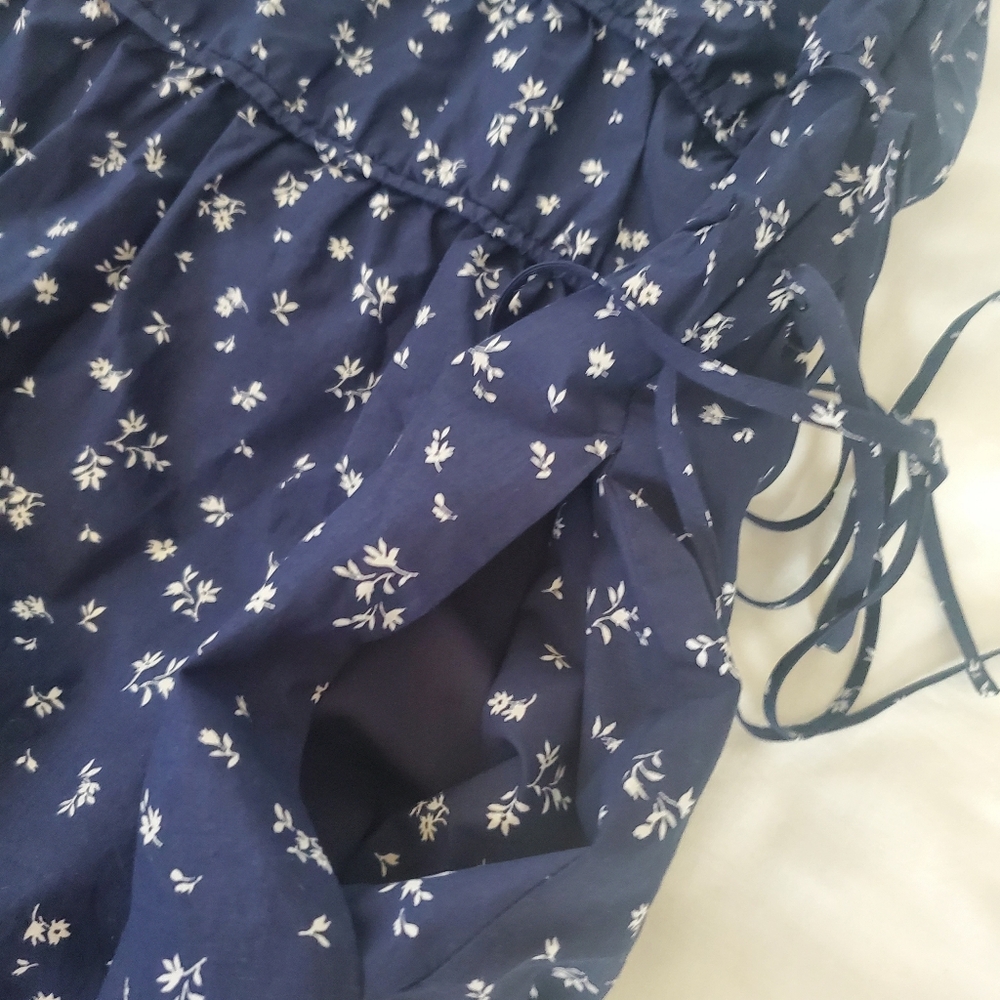 Dress - Picture 12 of 15